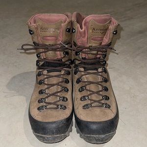 Women’s Kenetrek Hunting Boots